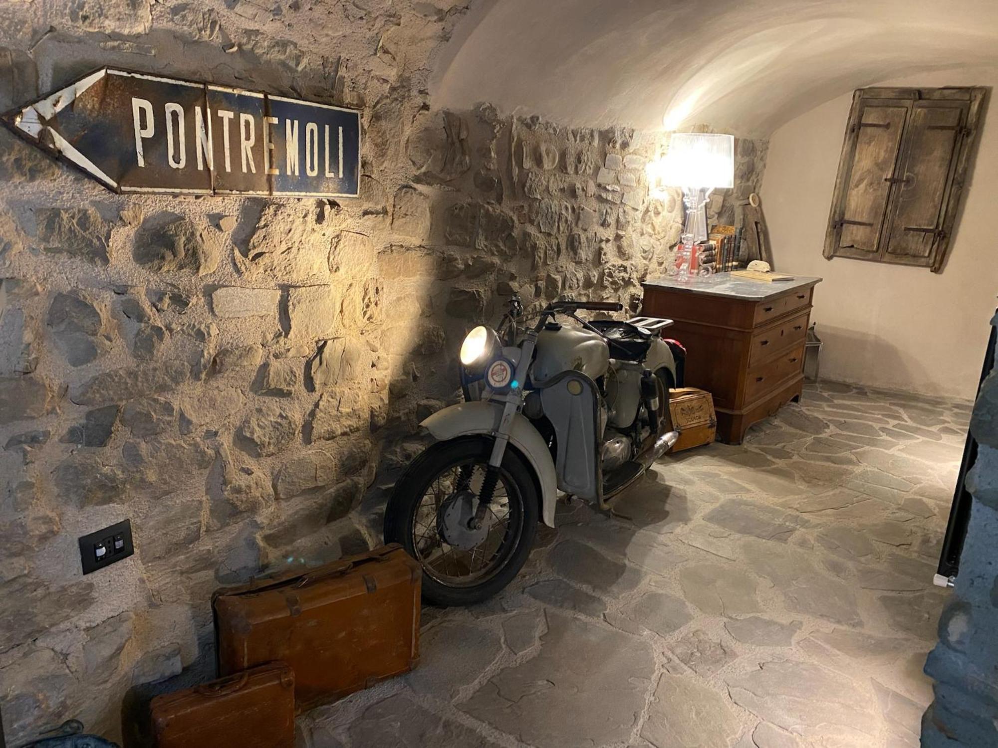 La Casa Medievale Suites E Spa Pontremoli Kültér fotó